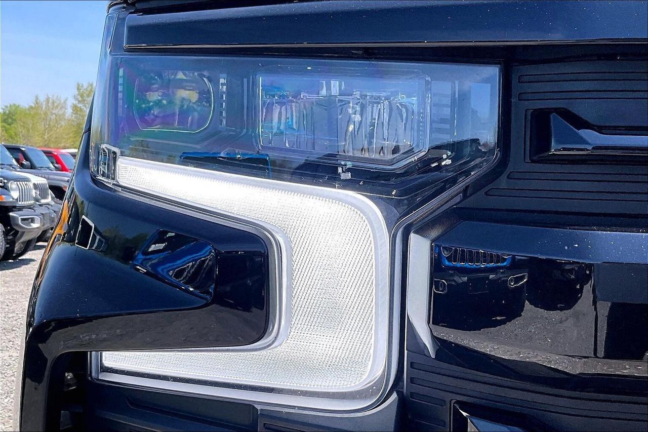 2024 Chevrolet Silverado 1500 LT Trail Boss Premium | Midnight Ed | 5.3L V8 |4X4 Photo