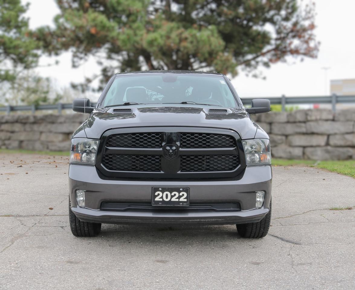 2022 RAM 1500 Classic Express 4x4 Quad Cab 6'4  Box | REMOTE START | Photo