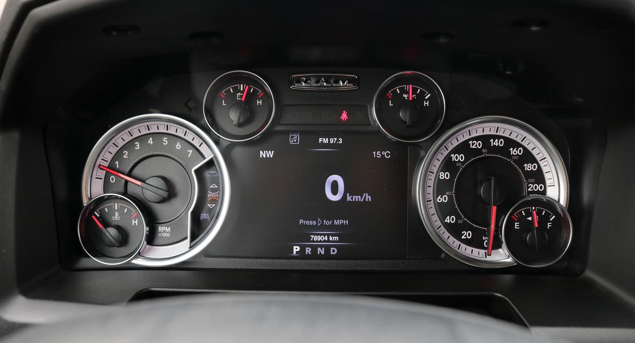 2022 RAM 1500 Classic Express 4x4 Quad Cab 6'4  Box | REMOTE START | Photo