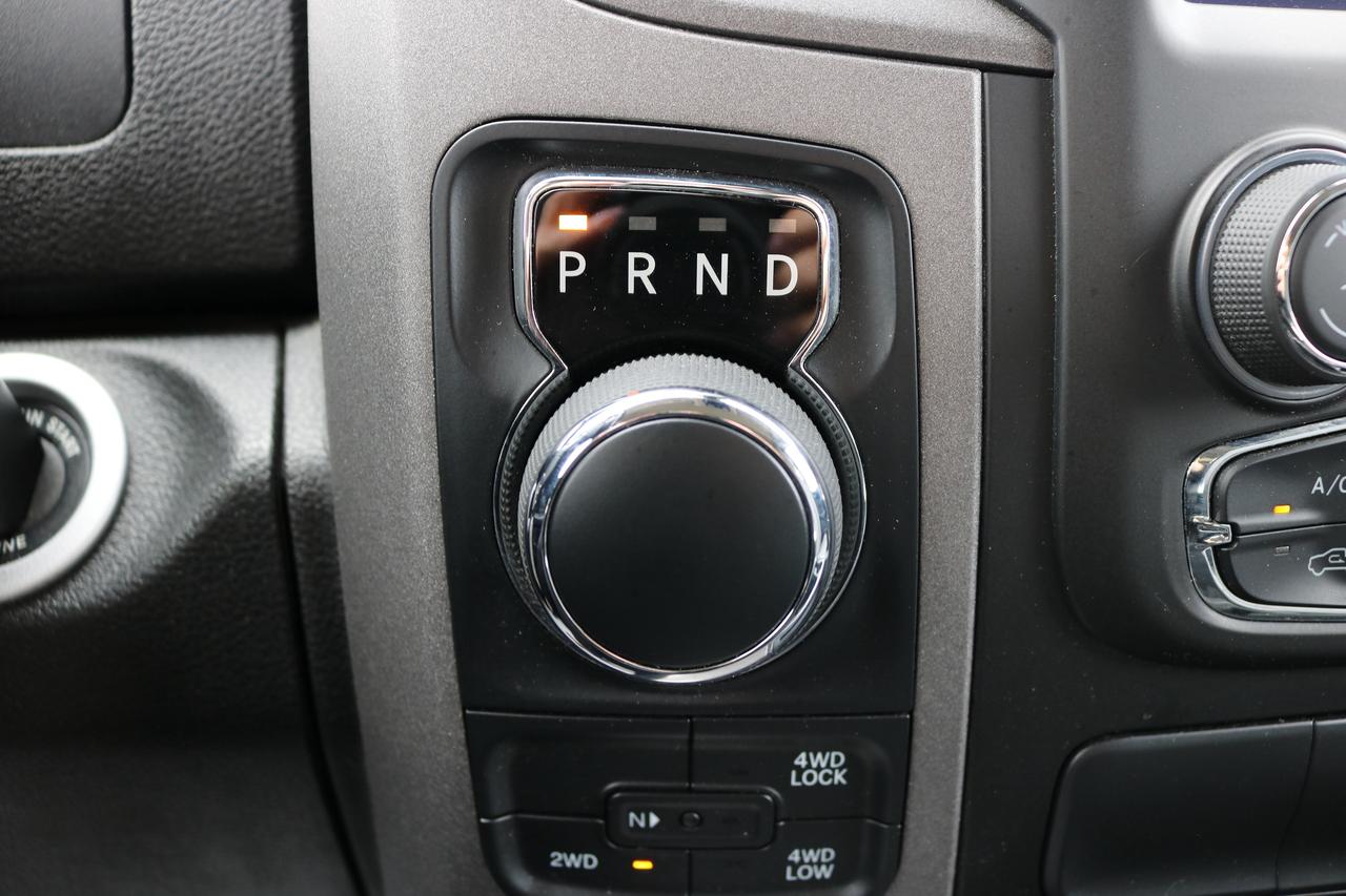 2022 RAM 1500 Classic Express 4x4 Quad Cab 6'4  Box | REMOTE START | Photo