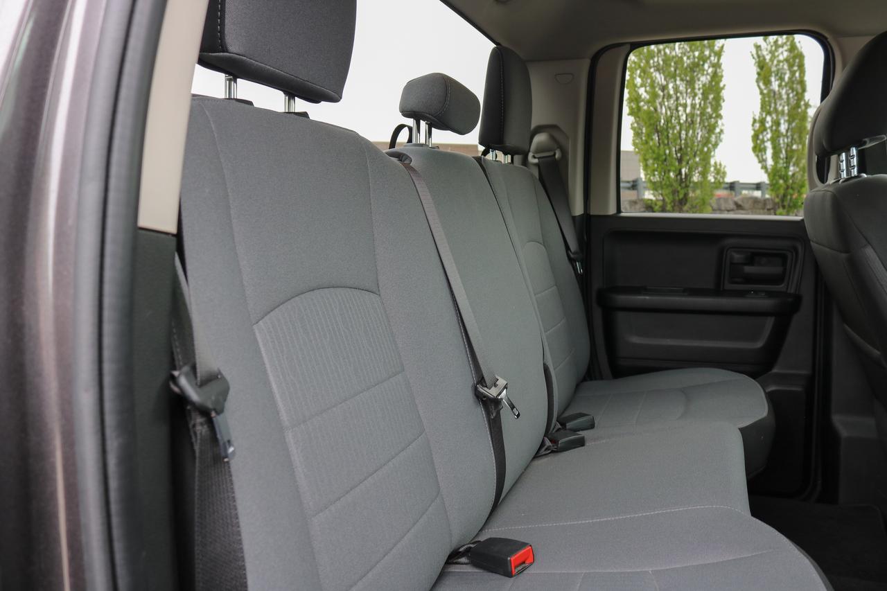 2022 RAM 1500 Classic Express 4x4 Quad Cab 6'4  Box | REMOTE START | Photo