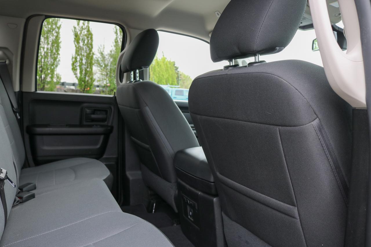 2022 RAM 1500 Classic Express 4x4 Quad Cab 6'4  Box | REMOTE START | Photo