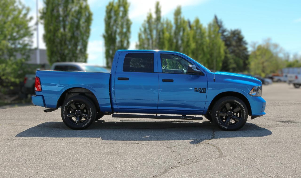 2023 RAM 1500 Classic Express 4x4 Crew Cab 5'7  Box | TRAILER HITCH | Photo