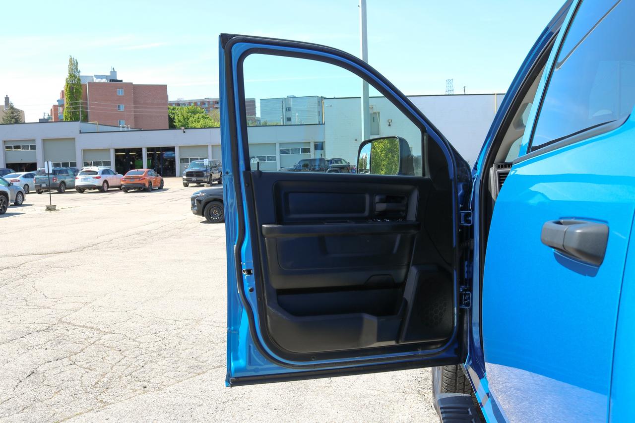 2023 RAM 1500 Classic Express 4x4 Crew Cab 5'7  Box | TRAILER HITCH | Photo