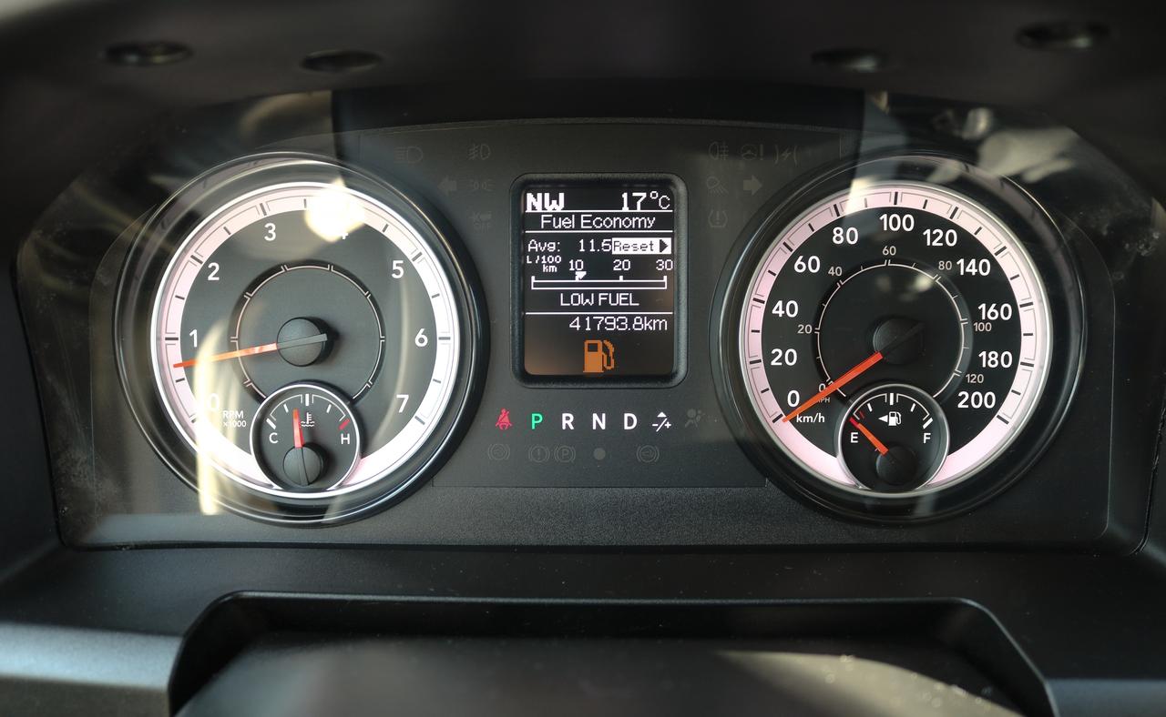 2023 RAM 1500 Classic Express 4x4 Crew Cab 5'7  Box | TRAILER HITCH | Photo
