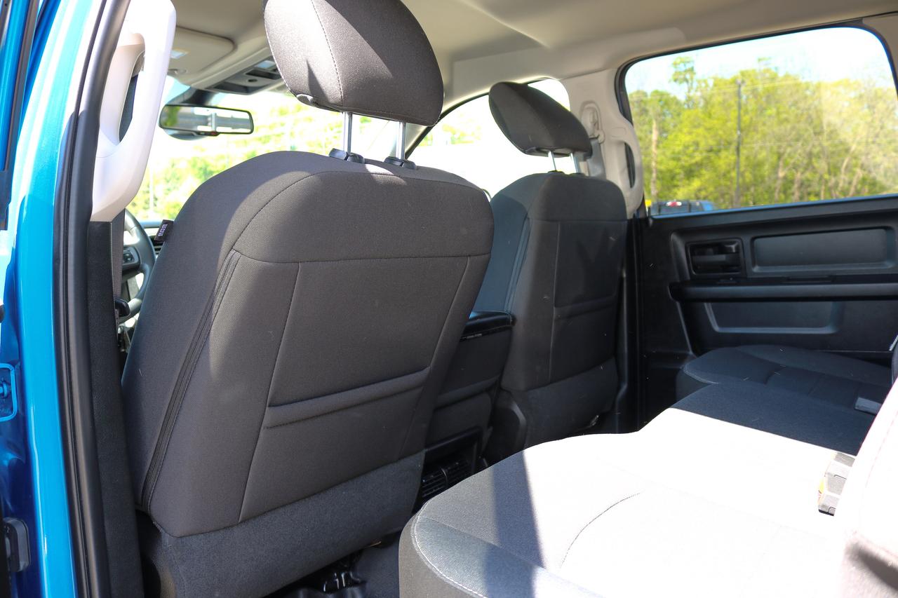 2023 RAM 1500 Classic Express 4x4 Crew Cab 5'7  Box | TRAILER HITCH | Photo