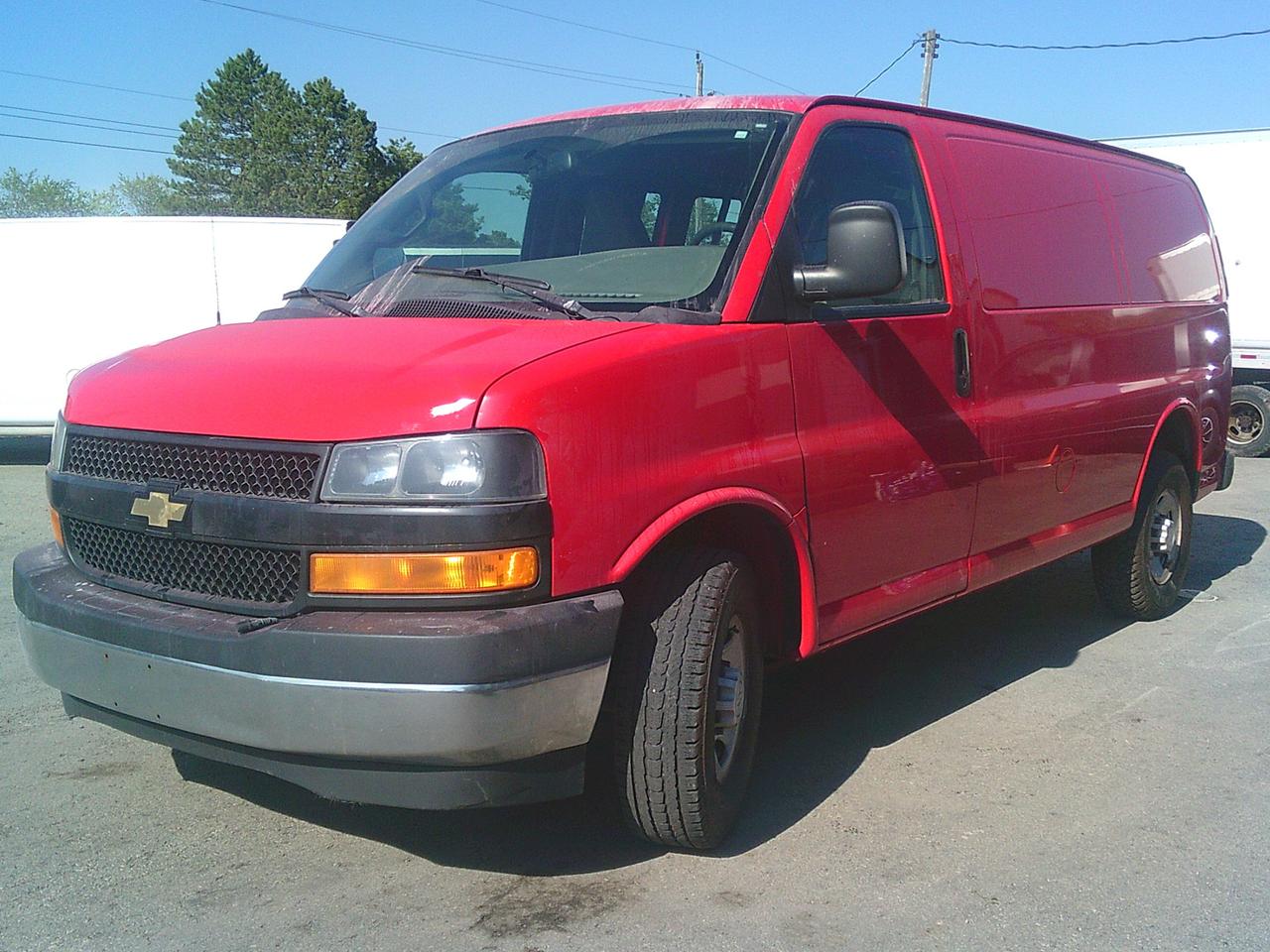2019 Chevrolet Express 2500 RWD 2500 135 Photo2