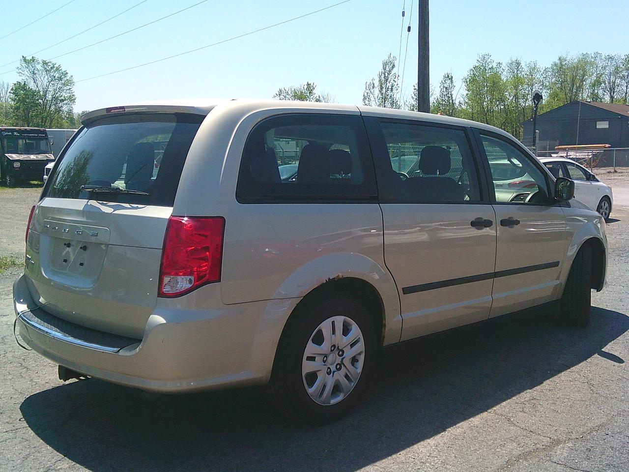 2015 Dodge Grand Caravan 4dr Wgn Canada Value Package + TOW PKG Photo