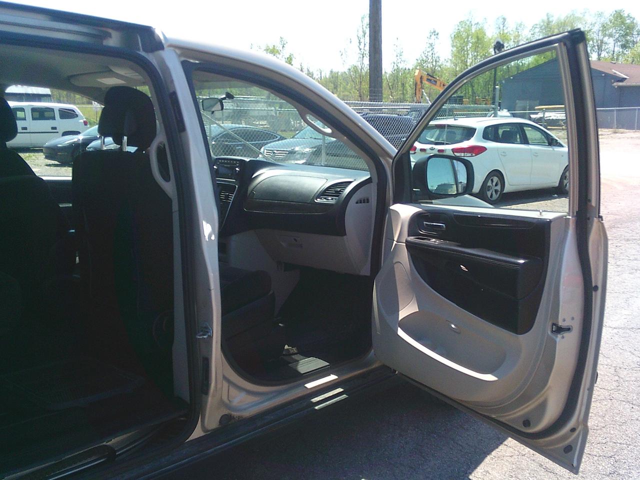 2015 Dodge Grand Caravan 4dr Wgn Canada Value Package + TOW PKG Photo