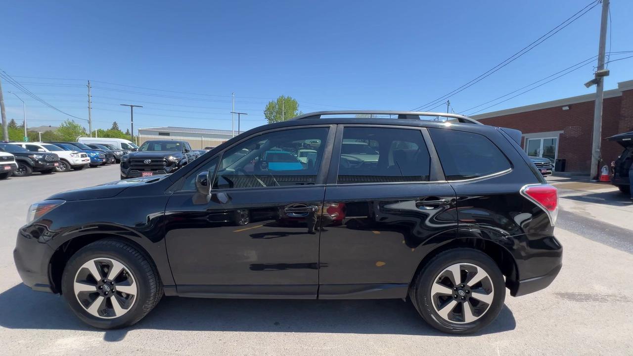 2018 Subaru Forester TOURING AWD |6-SPEED | SUNROOF | HTD SEATS |ALLOYS Photo4