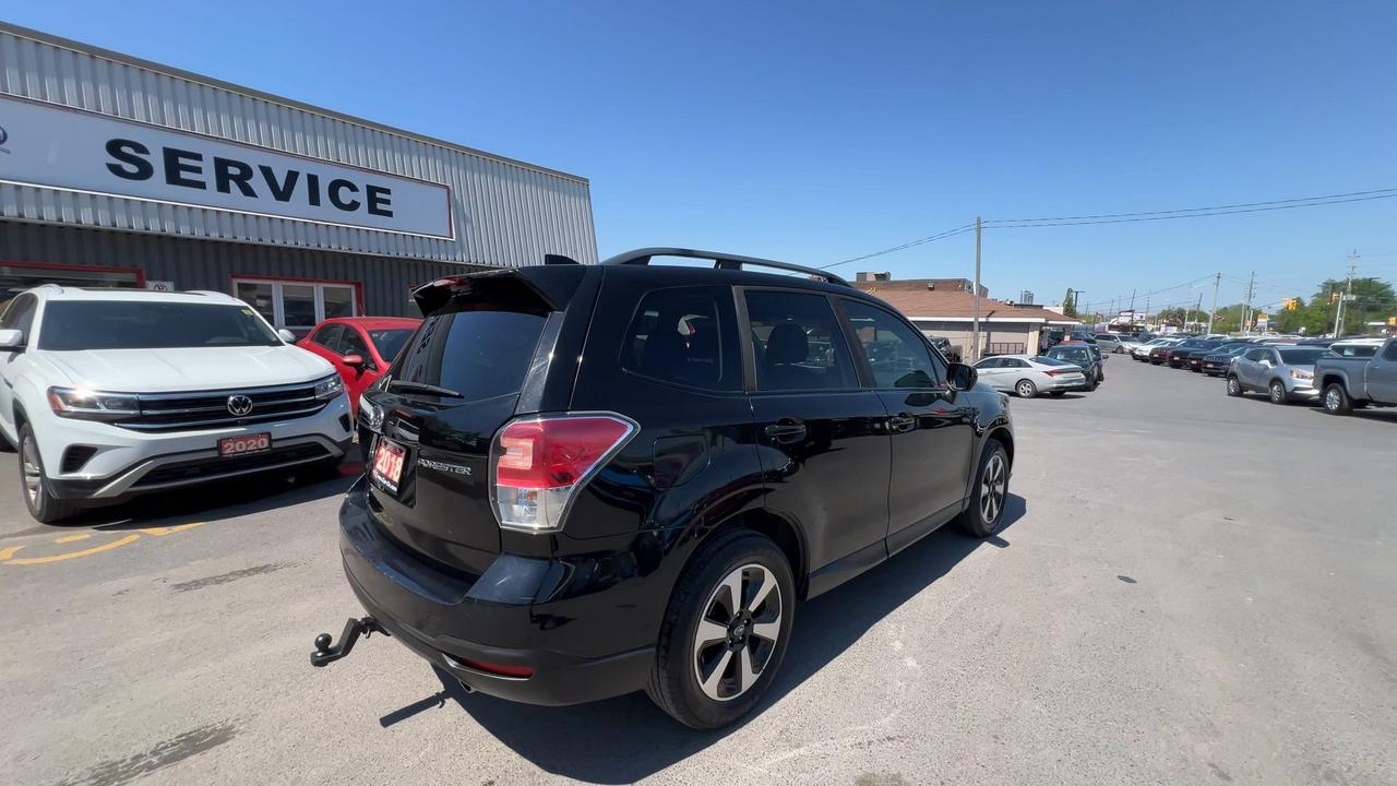 2018 Subaru Forester TOURING AWD |6-SPEED | SUNROOF | HTD SEATS |ALLOYS Photo