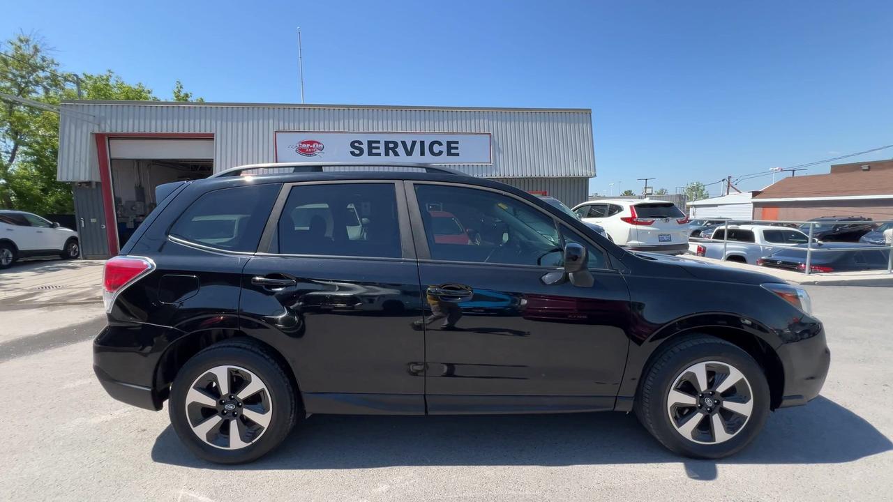 2018 Subaru Forester TOURING AWD |6-SPEED | SUNROOF | HTD SEATS |ALLOYS Photo