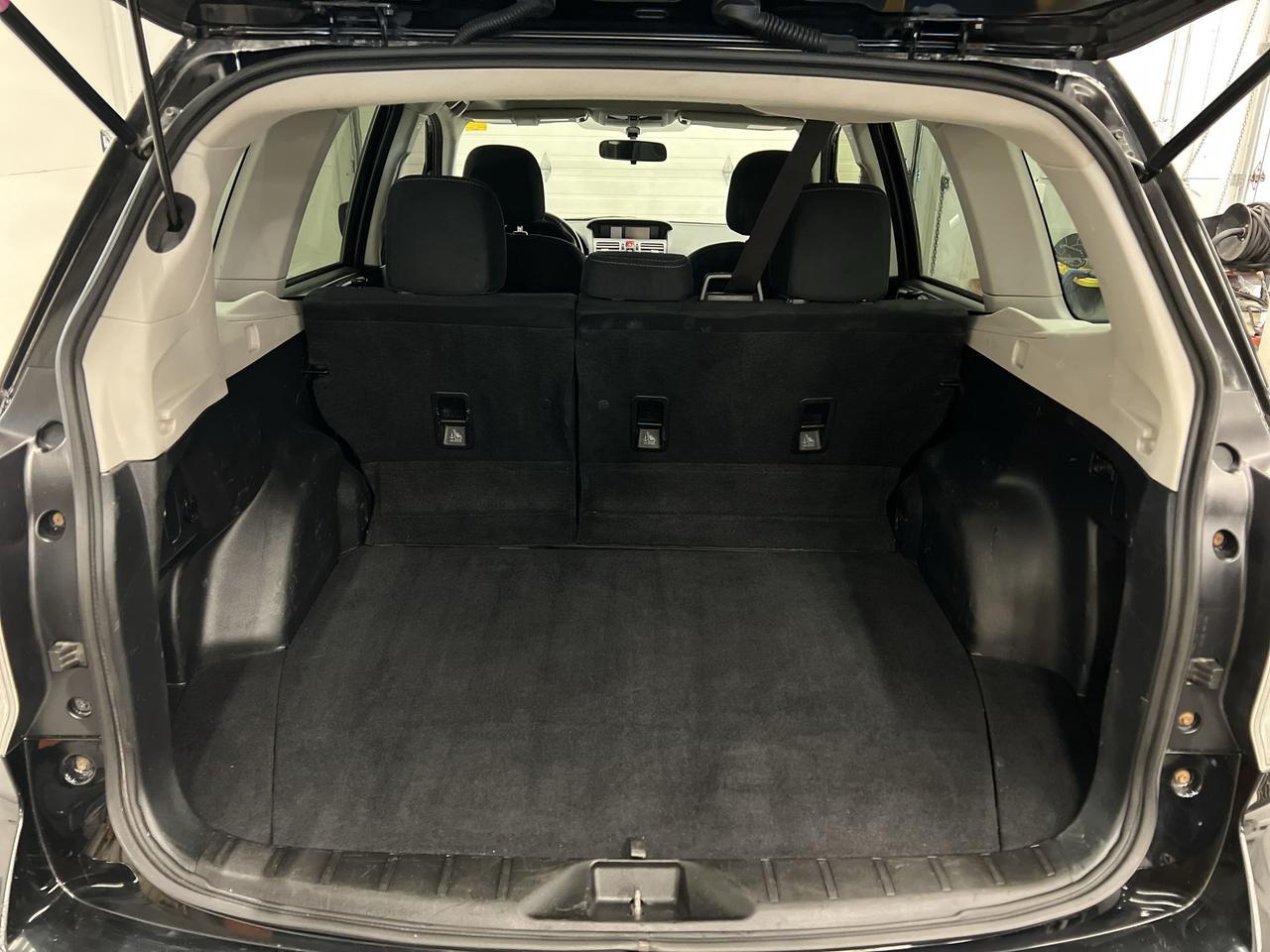 2018 Subaru Forester TOURING AWD |6-SPEED | SUNROOF | HTD SEATS |ALLOYS Photo