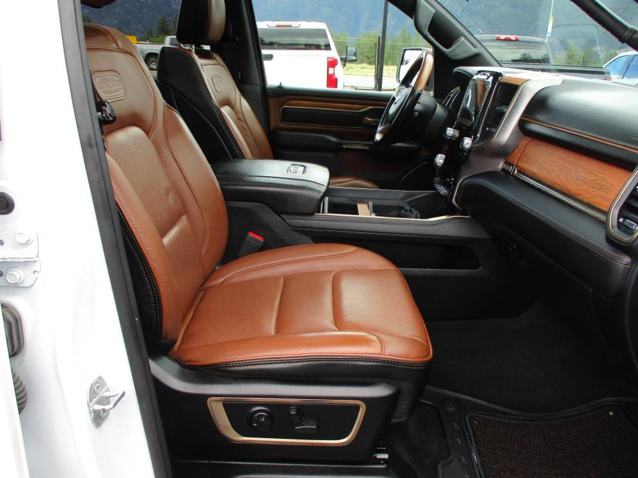 2021 RAM 1500 Longhorn Crew 4x4 Photo