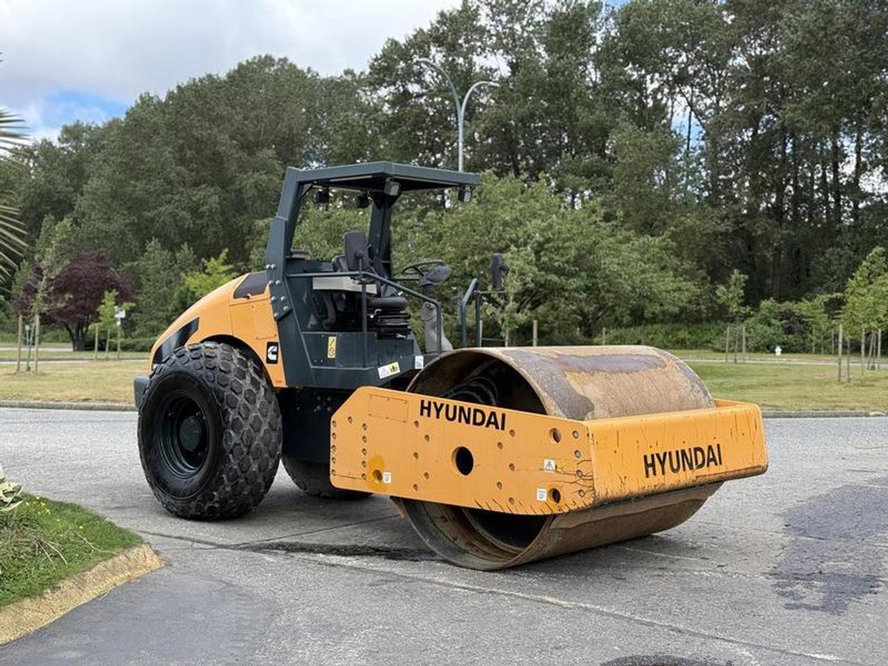 This 2020 Hyundai HR110C vibratory roller compactor is powered by a 3.8L Cummins QSF3.8 4-cylinder diesel engine producing 132 horsepower and paired with an automatic transmission and all-wheel drive. With approximately 987 operating hours and an operating weight of 25,800 lbs, this single drum roller is designed for soil, gravel, and asphalt compaction applications on construction and roadwork projects.

Equipped with an 83-inch vibratory drum, spring suspension seat, and front and rear work lights, this HR110C provides a practical and operator-focused platform for commercial compaction work. Finished in yellow with a black vinyl interior.

Transport dimensions are approximately 19 feet long, 7 feet 6 inches wide, and 9 feet 8 inches high. This item is currently OFFSITE. You must register an appointment with our office to schedule an offsite viewing. Appointments must be made a minimum of one business day in advance (and as defined by the days that Repo.com is open for business) before your appointment can be scheduled and confirmed. We may, at our own discretion, instead opt to transport smaller items to Repo.coms main yard for viewing purposes.  $69,880.00 plus $375 processing fee, $70,255.00 total payment obligation before taxes.   Listing report, warranty, contract commitment cancellation fee, financing available on approved credit (some limitations and exceptions may apply). All above specifications and information is considered to be accurate but is not guaranteed and no opinion or advice is given as to whether this item should be purchased. We do not allow test drives due to theft, fraud, acts of vandalism and undetectable impaired driving. Instead we provide the following benefits: Complimentary Warranty (with options to extend), Limited Money Back Satisfaction Guarantee on Fully Completed Contracts, Contract Commitment Cancellation, and an Open-Ended Sell-Back Option. Ask seller for details or call 604-522-REPO(7376) to confirm listing availability.