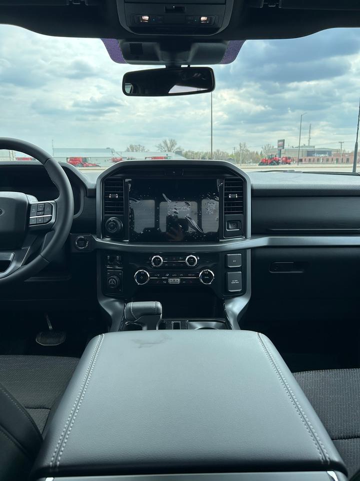 2026 Ford F-150 XLT 4WD SuperCrew 5.5' Box 302A Photo5