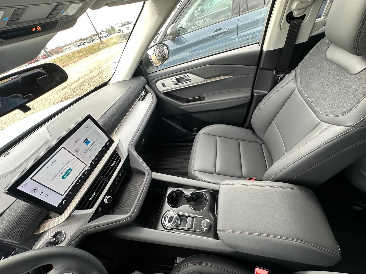 2026 Ford Explorer ACTIVE W/200A PKG 4WD 200A Photo5