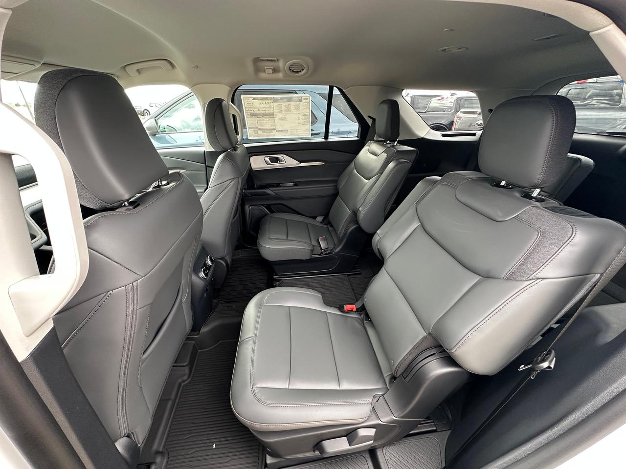 2026 Ford Explorer ACTIVE W/200A PKG 4WD 200A Photo5