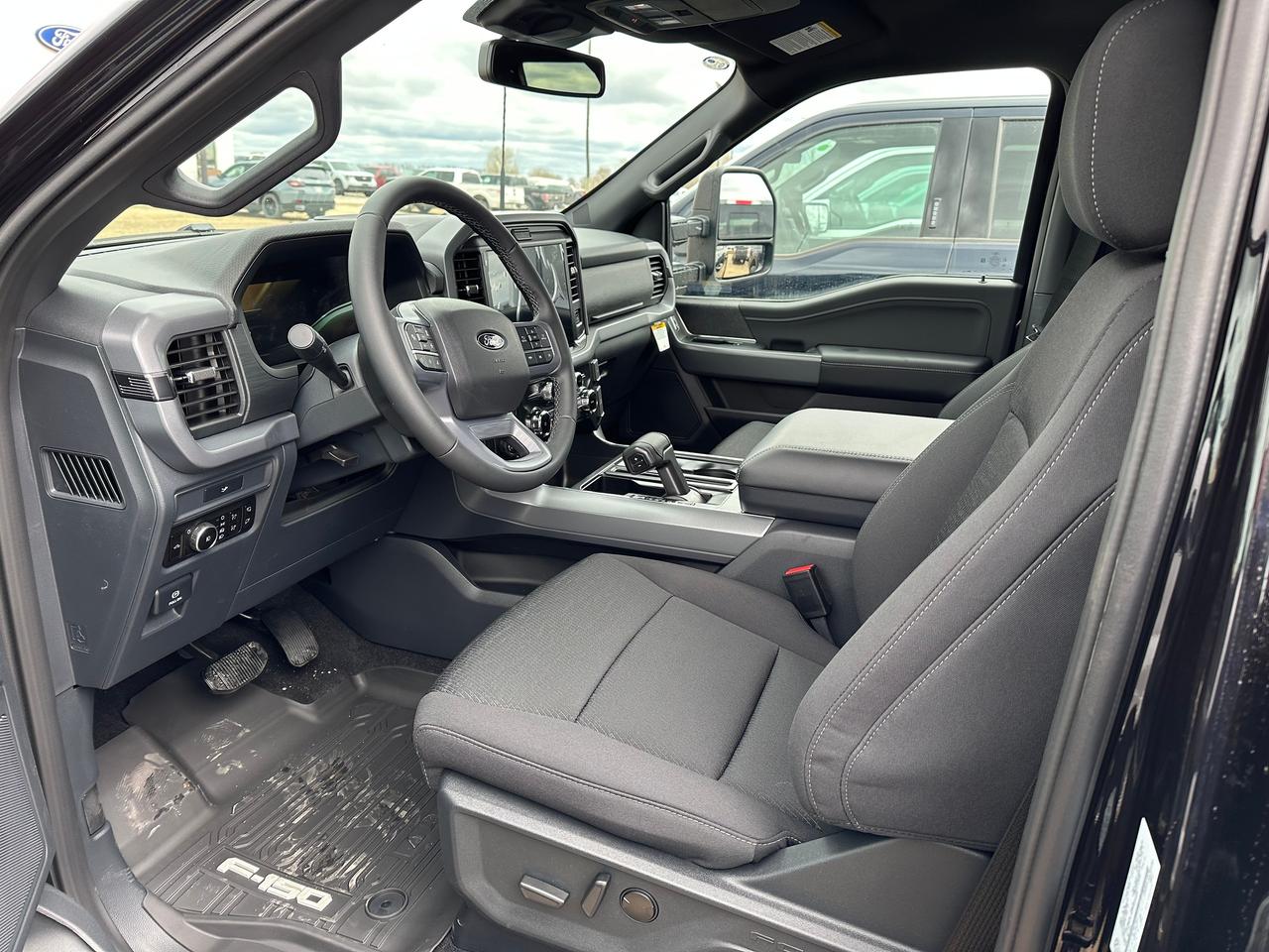 2026 Ford F-150 XLT 4WD SuperCrew 6.5' Box 302A Photo5