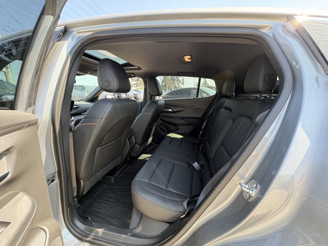 2025 Buick Envista Avenir  SUNROOF|LEATHER| Photo