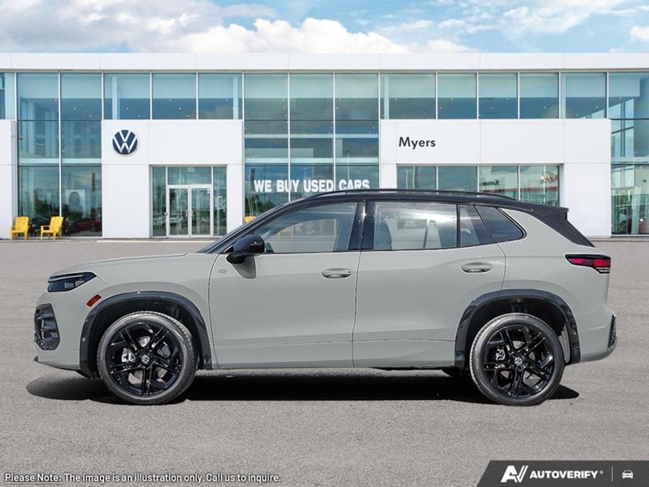 2026 Volkswagen Tiguan Comfortline R-Line Black Edition Photo2