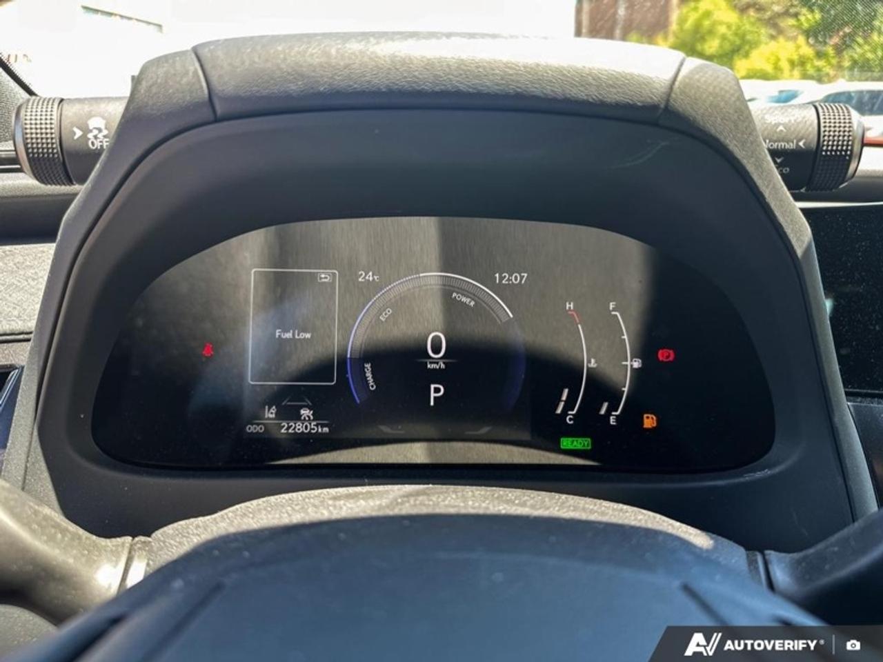 2025 Lexus UX 300h  UX 300H AWD HYBRID Photo
