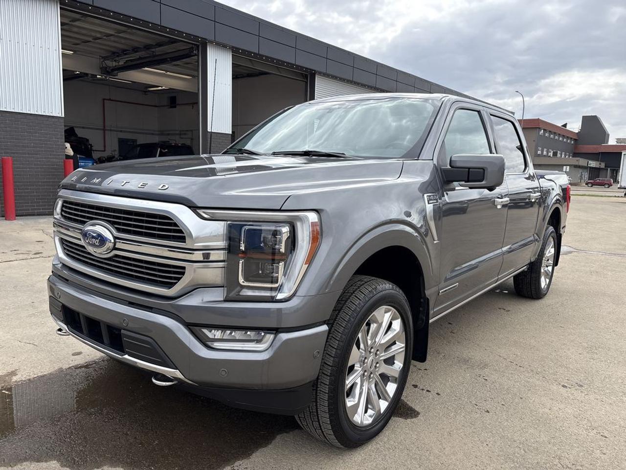2023 Ford F-150 Limited  Photo1