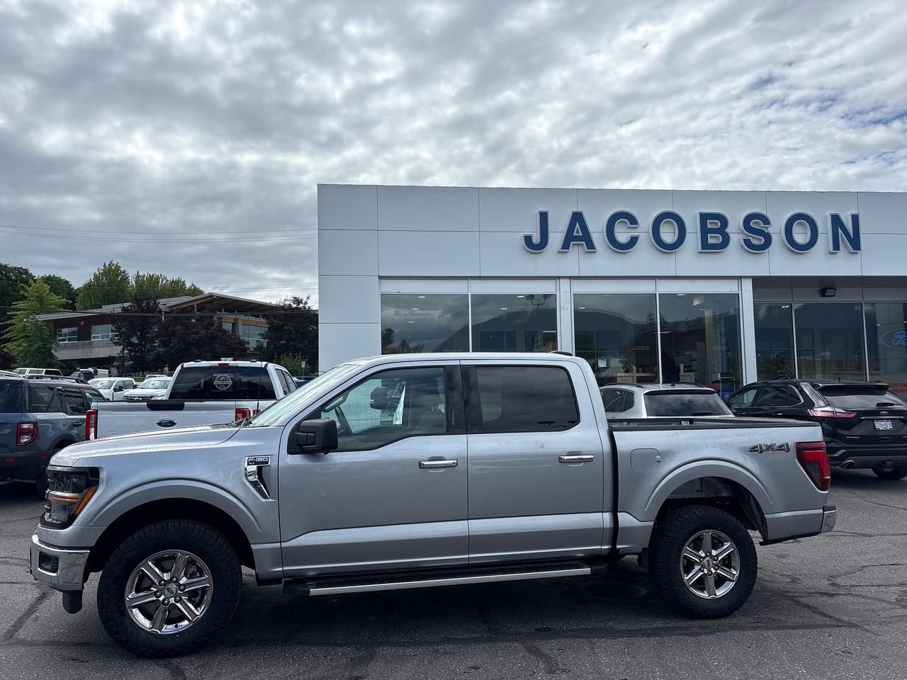 2024 Ford F-150 XLT Photo1
