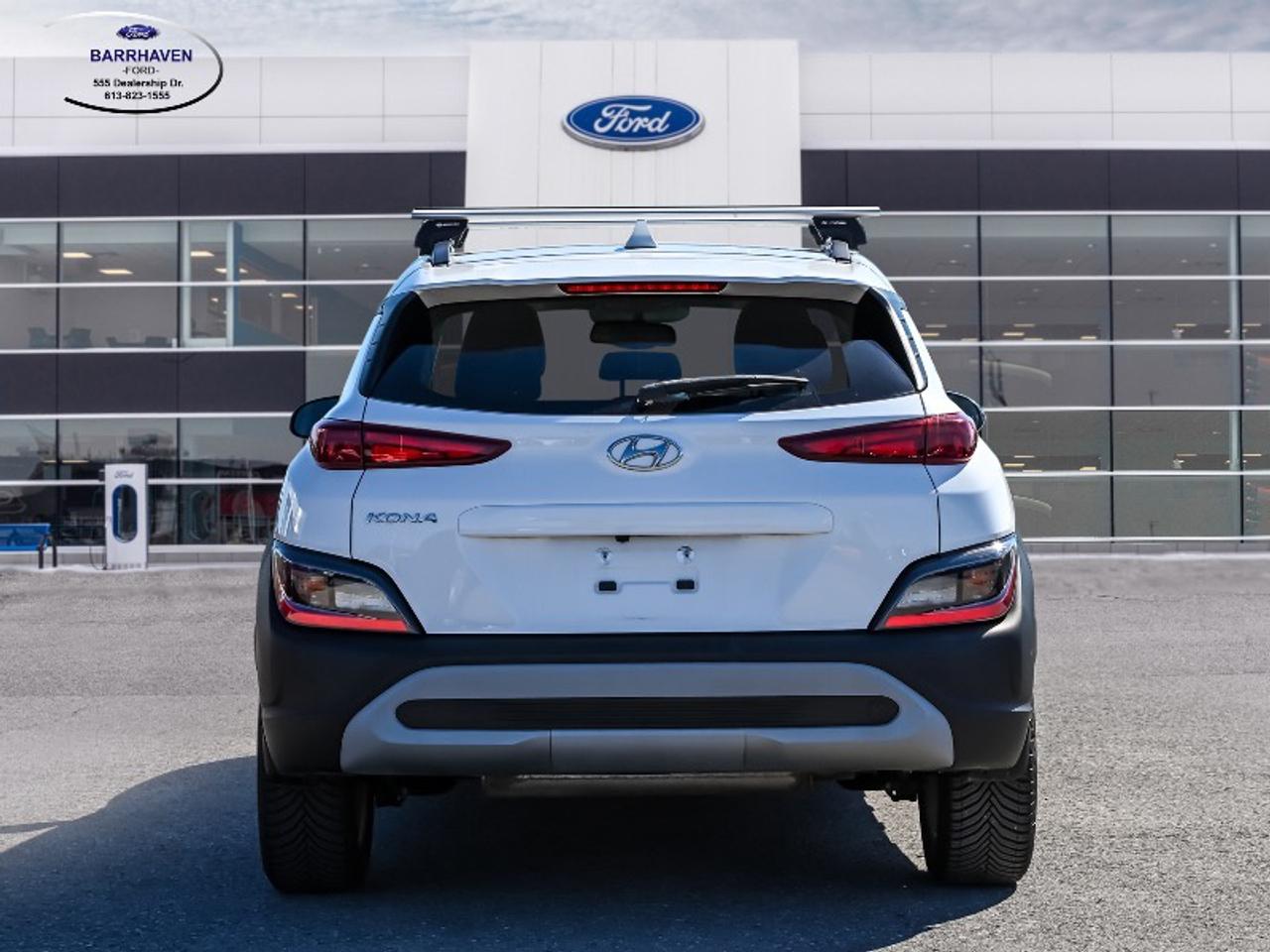 2022 Hyundai KONA LE Photo