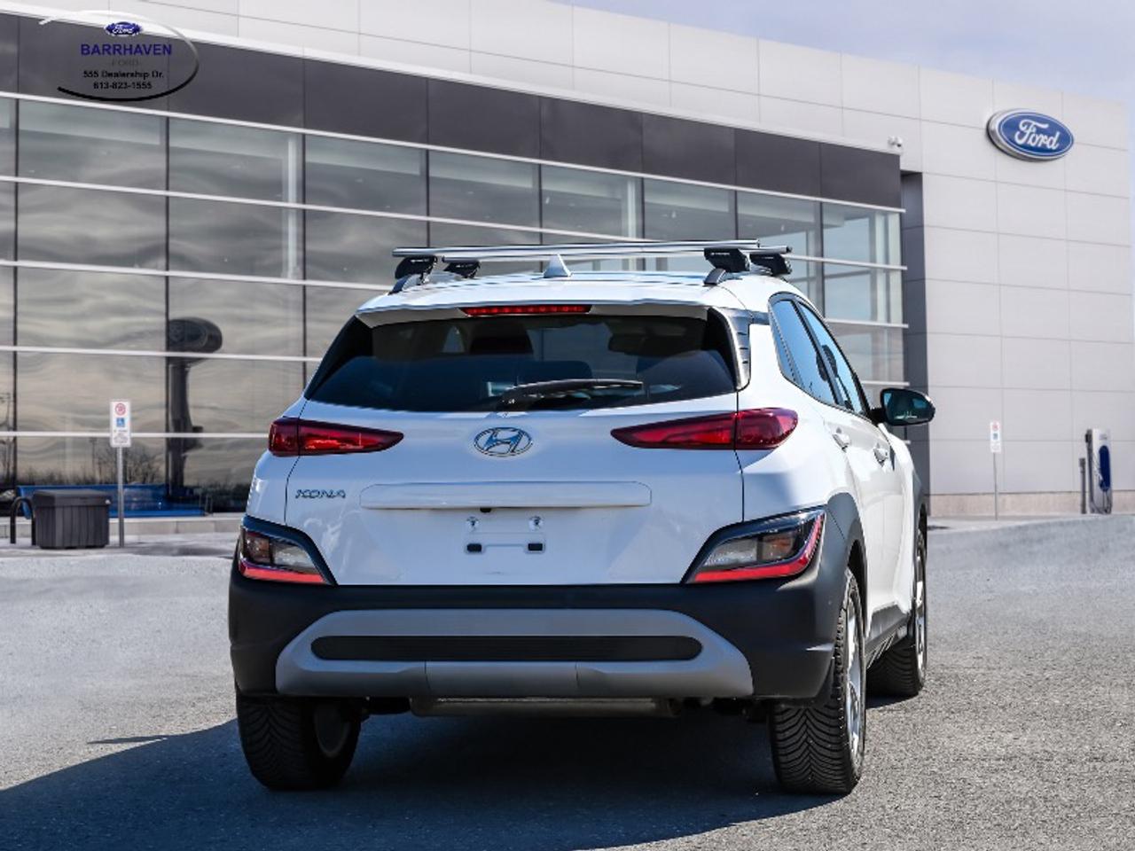 2022 Hyundai KONA LE Photo