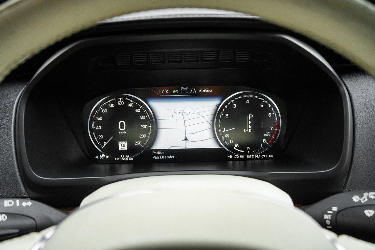 2016 Volvo XC90 T6 Inscription Photo