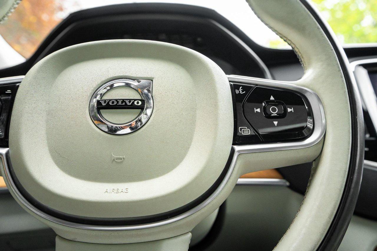 2016 Volvo XC90 T6 Inscription Photo