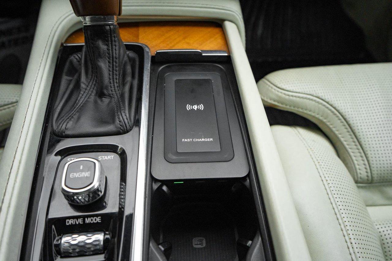 2016 Volvo XC90 T6 Inscription Photo