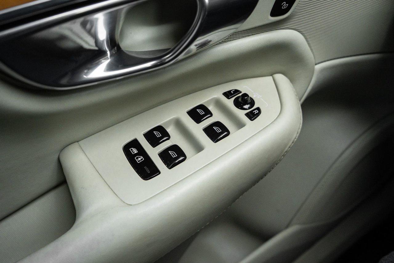 2016 Volvo XC90 T6 Inscription Photo