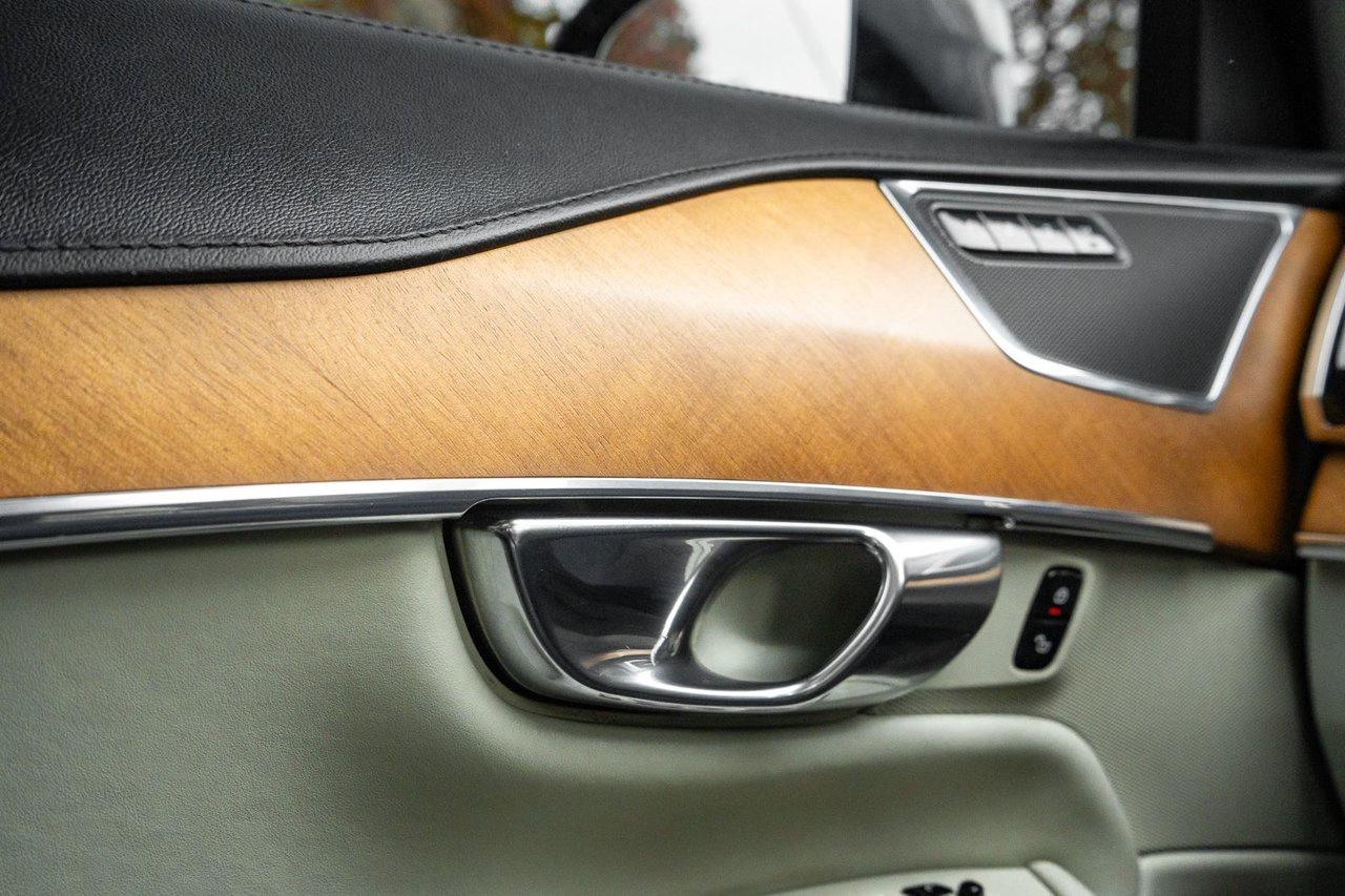 2016 Volvo XC90 T6 Inscription Photo