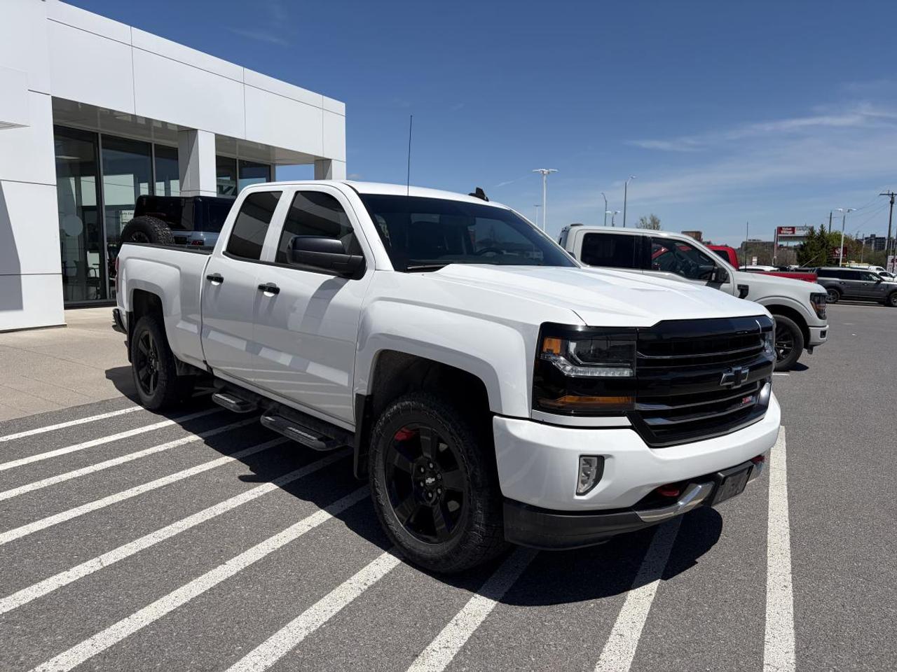 2018 Chevrolet Silverado 1500 LT Photo