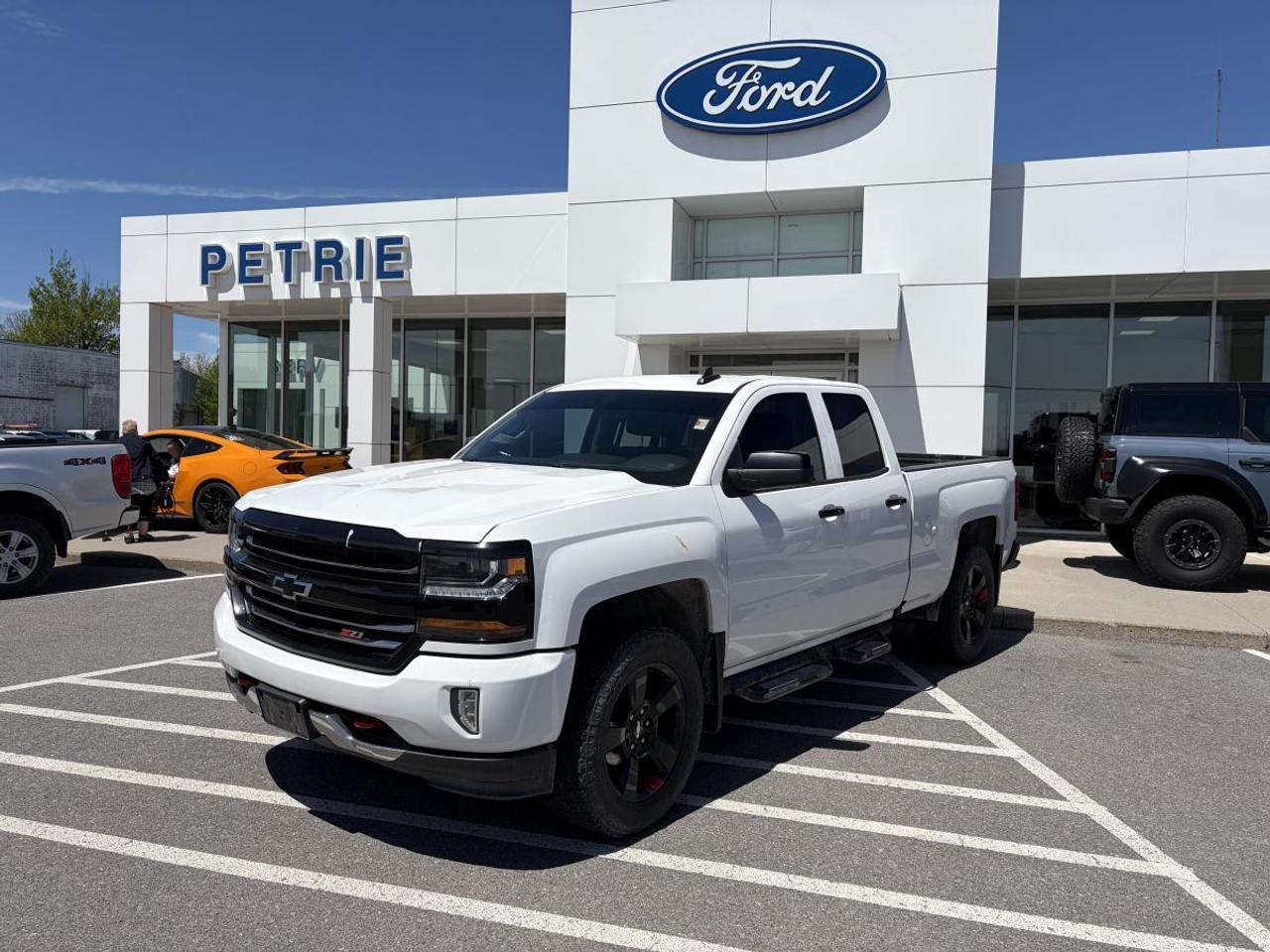 Used 2018 Chevrolet Silverado 1500 LT for sale in Kingston, ON