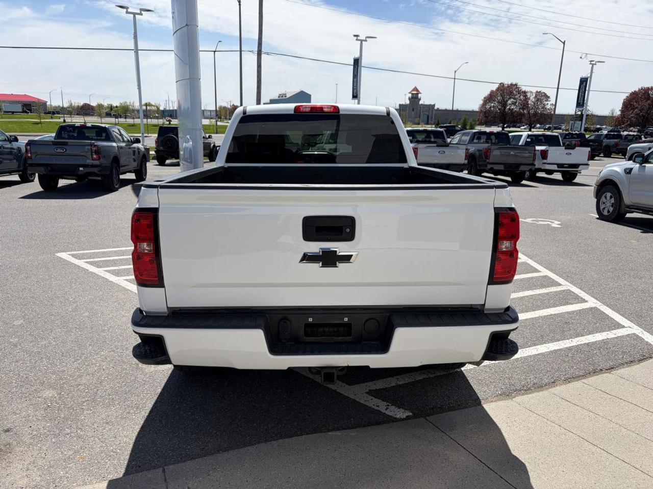 2018 Chevrolet Silverado 1500 LT Photo