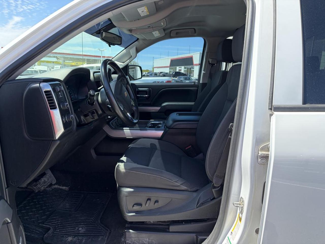 2018 Chevrolet Silverado 1500 LT Photo