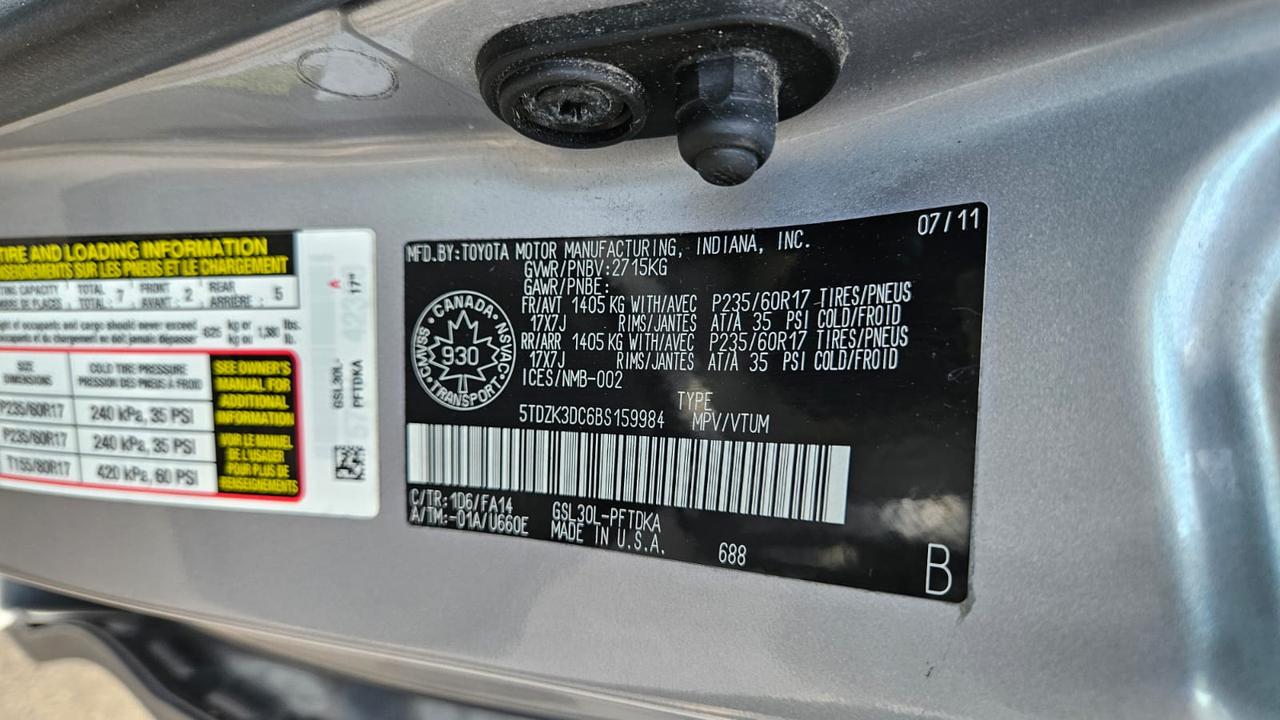 2011 Toyota Sienna  Photo