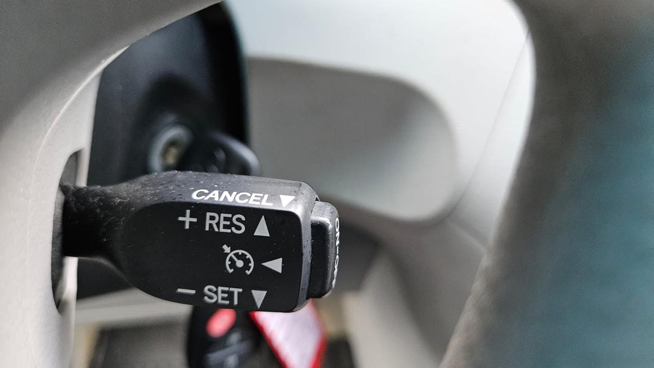 2011 Toyota Sienna  Photo