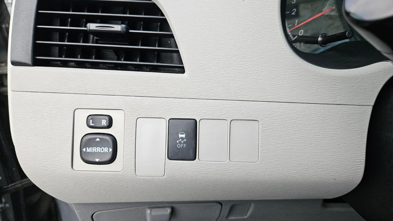2011 Toyota Sienna  Photo