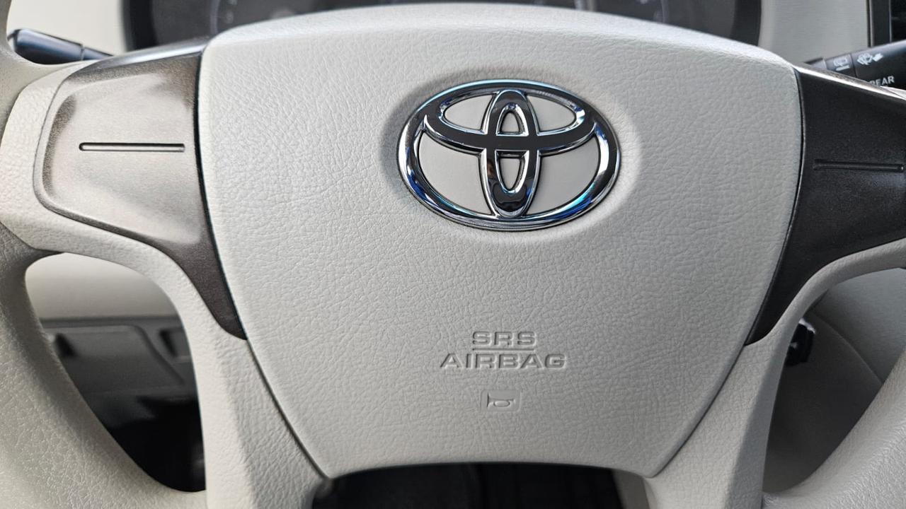 2011 Toyota Sienna  Photo
