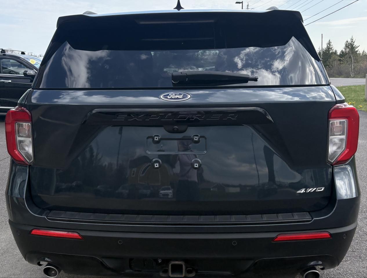 2024 Ford Explorer ST-Line Photo