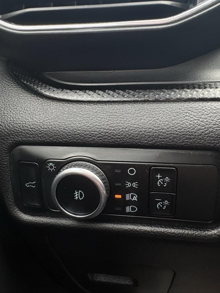 2024 Ford Explorer ST-Line Photo