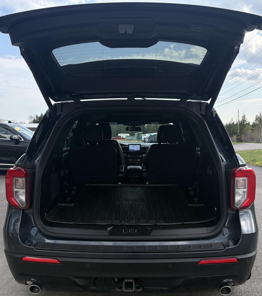 2024 Ford Explorer ST-Line Photo