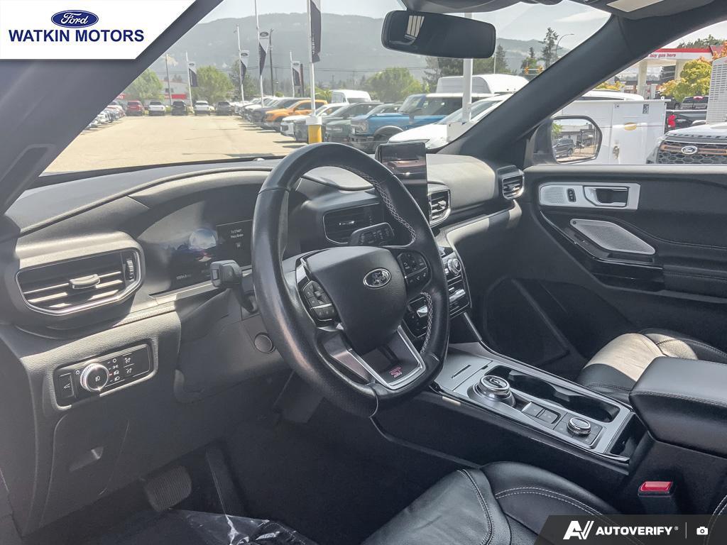 2023 Ford Explorer ST photo 16
