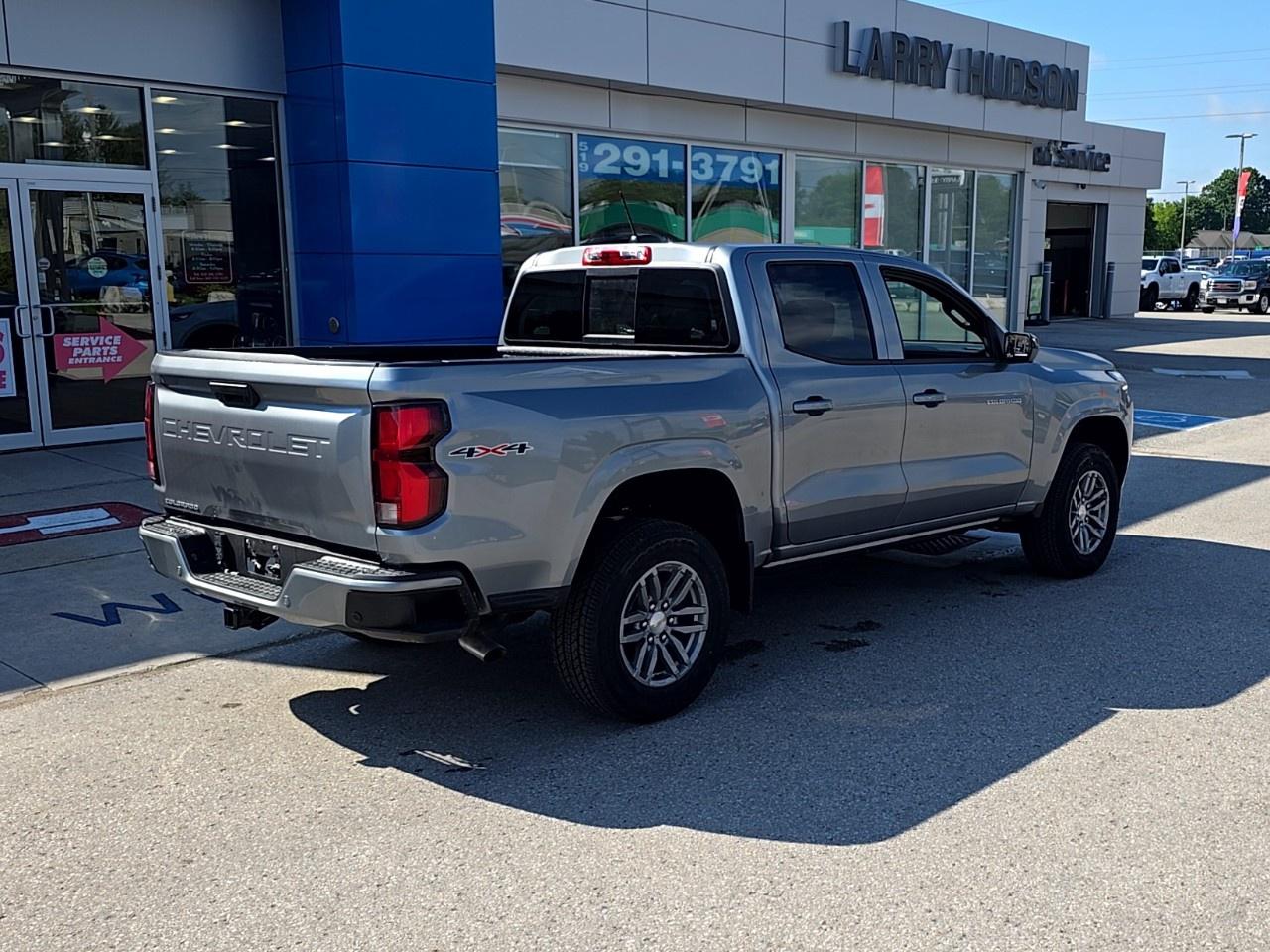 2026 Chevrolet Colorado Crew Cab Short Box 4-Wheel Drive LT Photo2