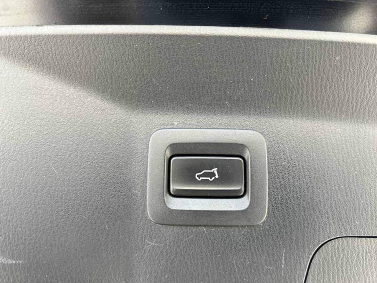 2022 Mazda CX-9 Signature AWD | No Accidents | Sunroof | Leather Seats Photo