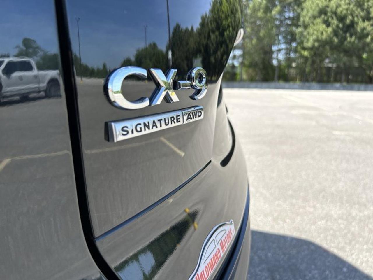 2022 Mazda CX-9 Signature AWD | No Accidents | Sunroof | Leather Seats Photo